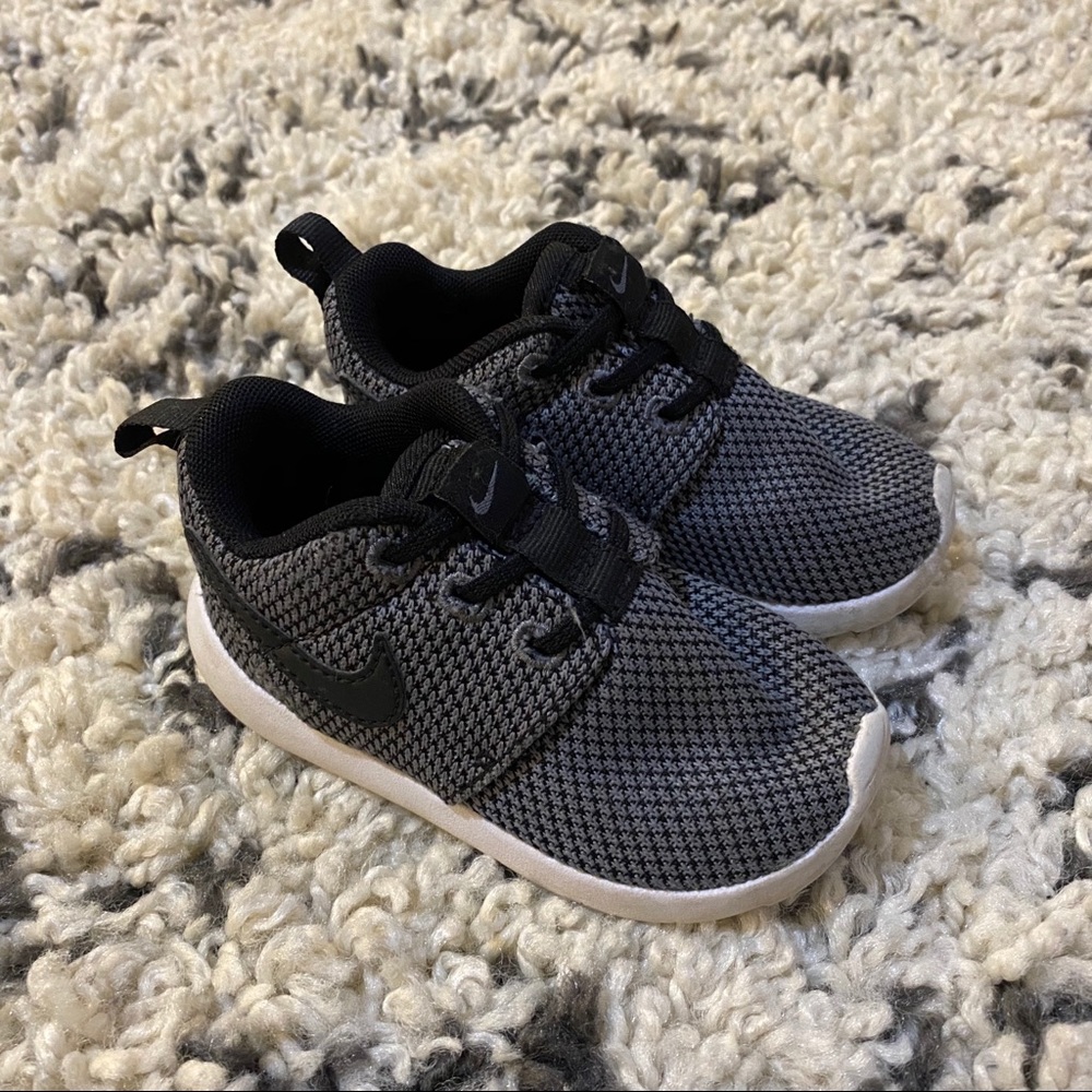 Nike Toddler Shoes Size 6